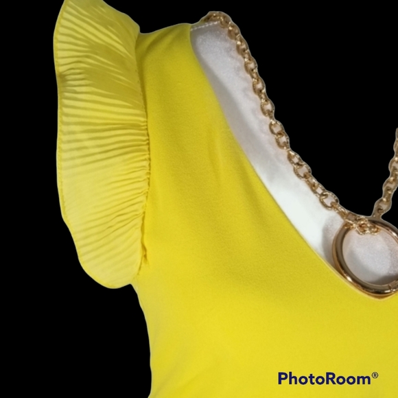 Roxx Hot Yellow Ruffle Deep V neckline Side Zipper Top. M - Picture 3 of 12